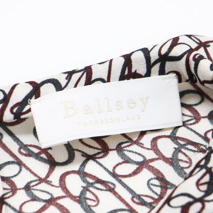 24秋冬 BBカリグラフィプリント タックネック ブラウス / 11014401035 / プルオーバー 長袖 キャンディースリーブ ギャザー