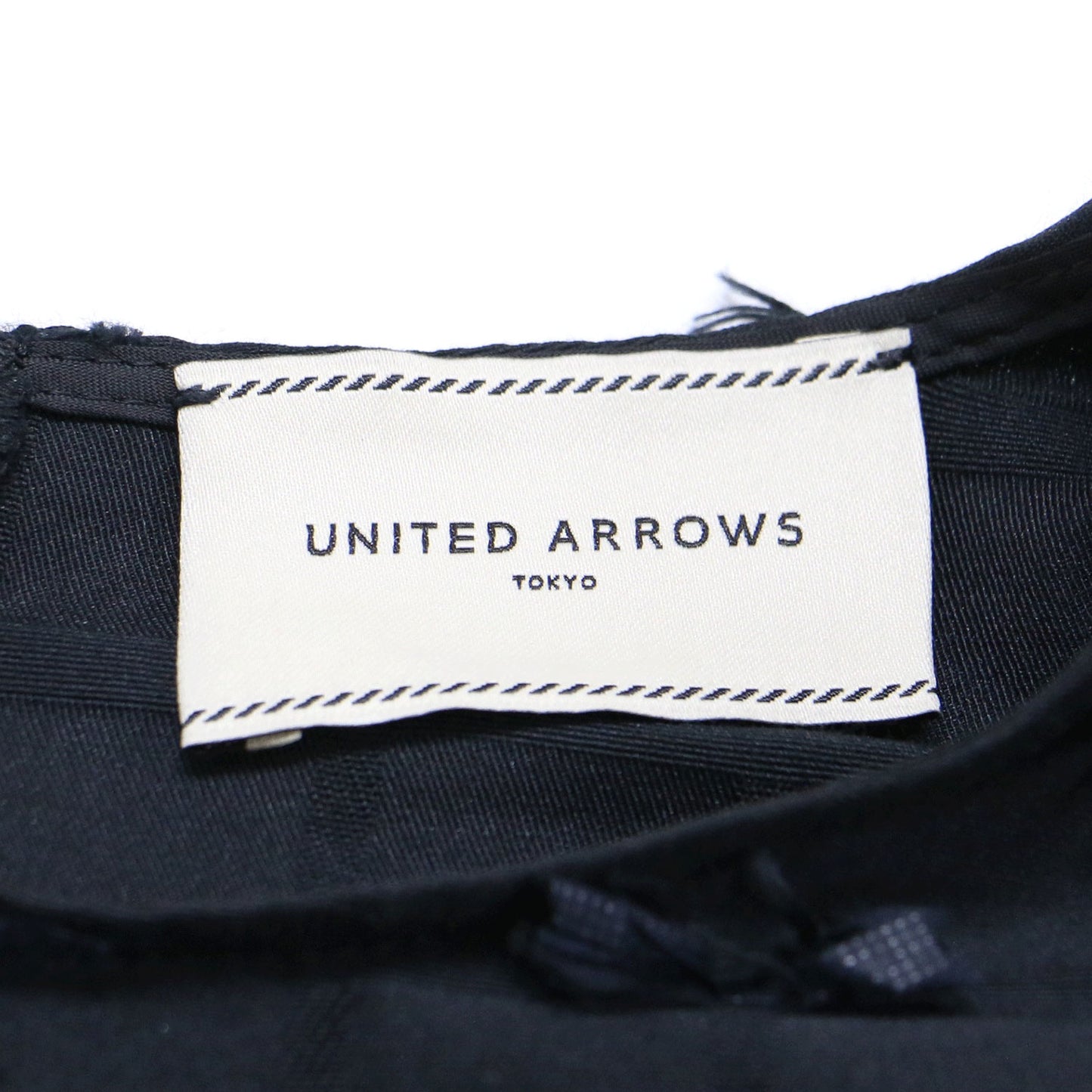 リボン カットジャカード 8SL ブラウス / クルーネック 8分袖 ボリュームスリーブ