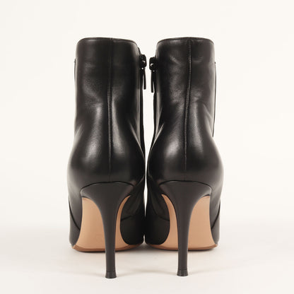 ナッパレザー ポインテッドトゥ ショート ブーツ / LEVY 85 ブーティ アンクル丈 ピンヒール 本革