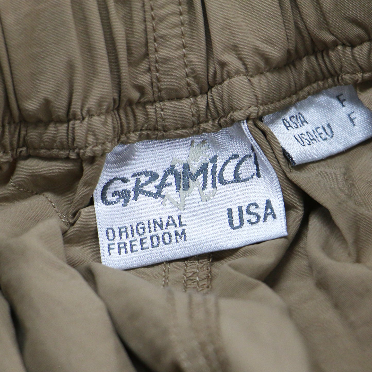 × BEAMS BOY 別注 プールナイロン ロング スカート / ギャザー フレア ボリューム