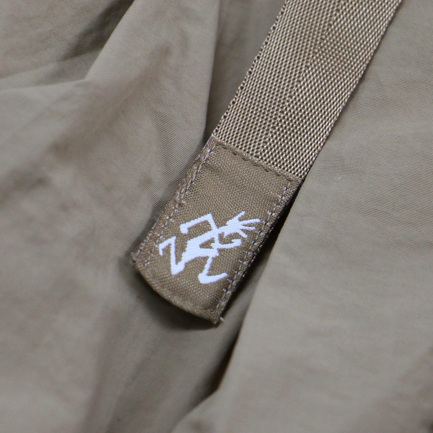 × BEAMS BOY 別注 プールナイロン ロング スカート / ギャザー フレア ボリューム