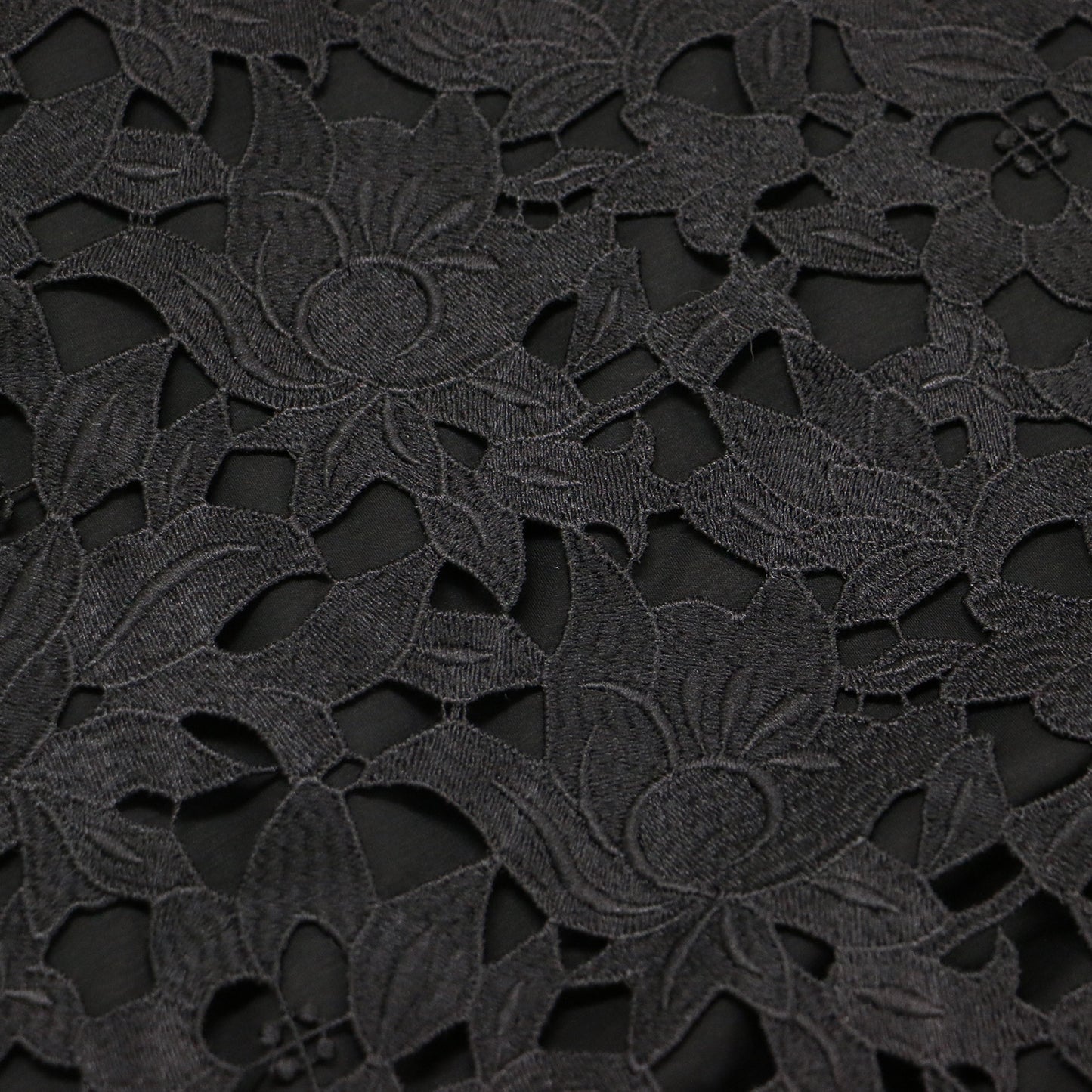 レース コンビ Vネック カットソー / EMBROIDERED TEE ORWYN.E プルオーバー フレンチスリーブ コットン