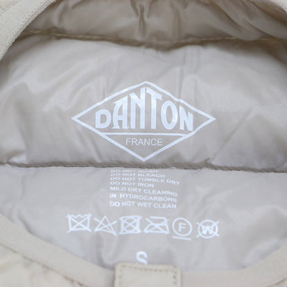 クルーネック インナー ダウン ベスト / CREWNECK INNER DOWN VEST マット ロゴ ナイロン