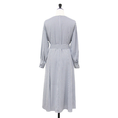 ジオメ柄 マーメイドワンピース / ロング丈 Vネック 長袖 幾何学柄 総柄 プリント リボン ウォッシャブル