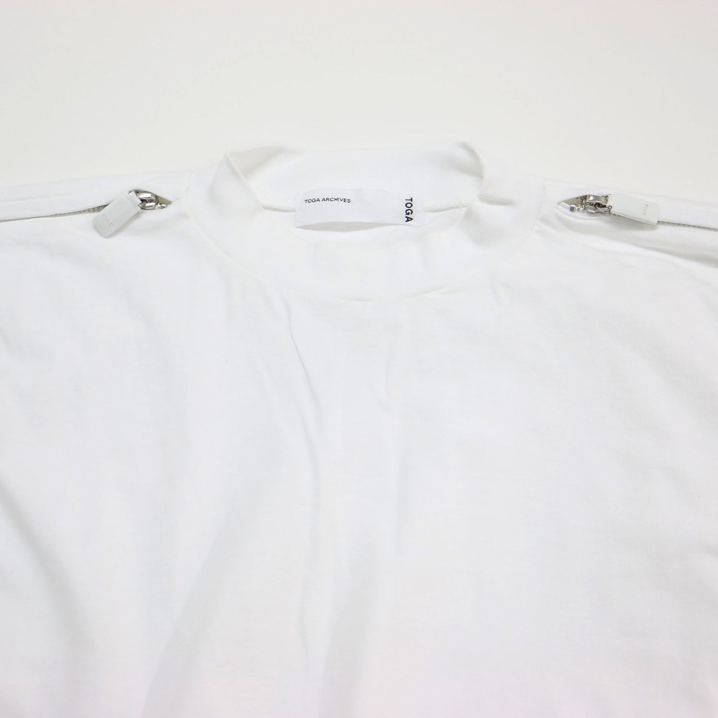 25春夏 コットン ジャージー ジップ Tシャツ / COTTON JERSEY ZIP T-SHIRT モックネック 半袖 ショート丈