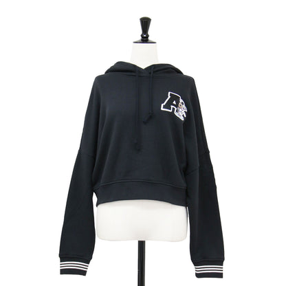 × Disney ショート丈 スウェット パーカー / フーディ プルオーバー ワッペン 長袖 裏毛 コットン