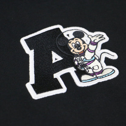 × Disney ショート丈 スウェット パーカー / フーディ プルオーバー ワッペン 長袖 裏毛 コットン