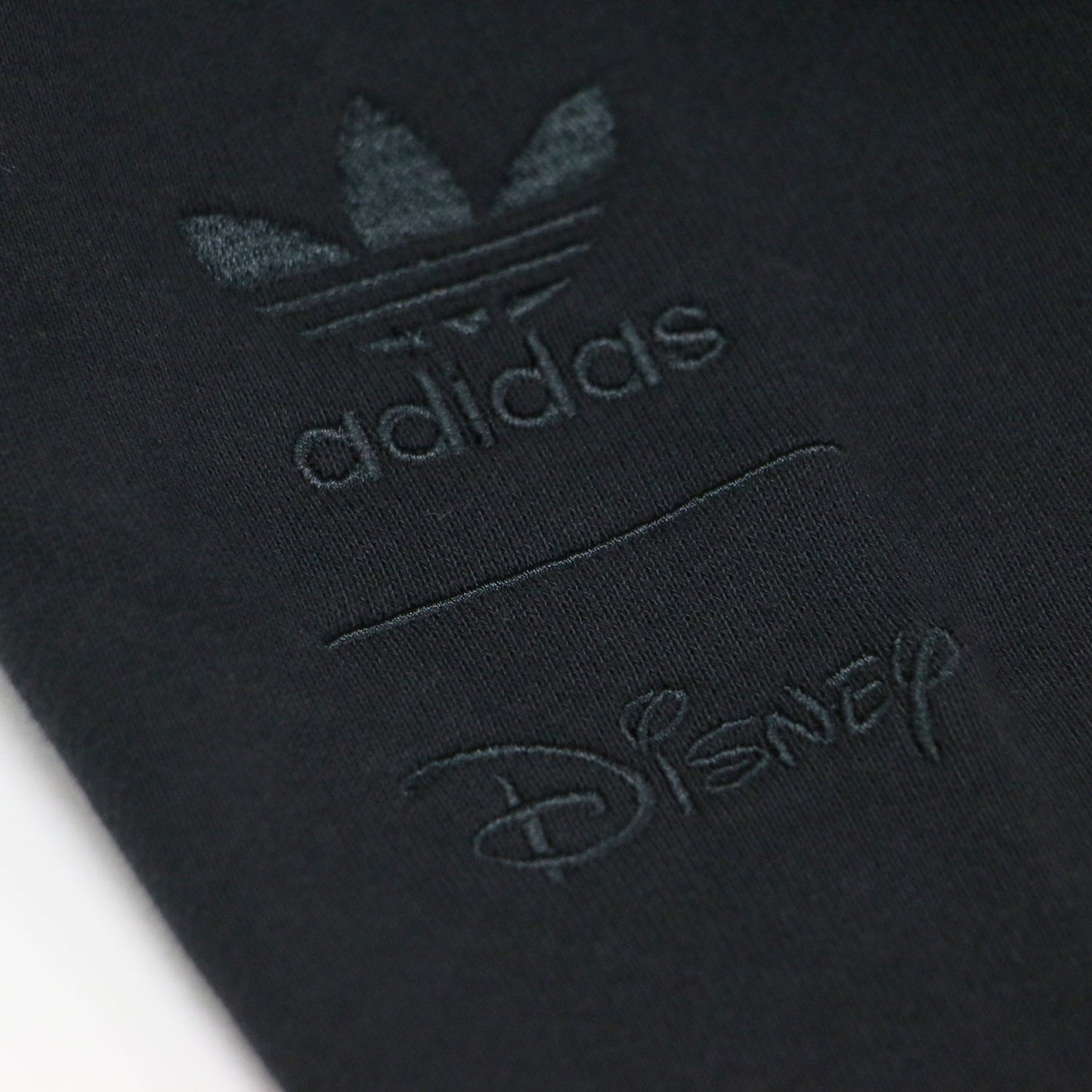 × Disney ショート丈 スウェット パーカー / フーディ プルオーバー ワッペン 長袖 裏毛 コットン