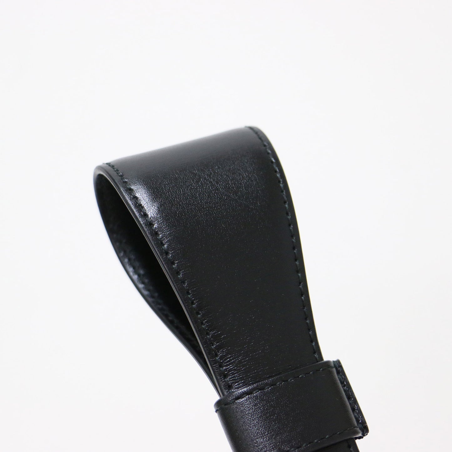 カッティング レザー ハンドバッグ / ROSE MARIE ワンハンドル リストストラップ 巾着型