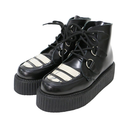 × UNDERGROUND(R) 別注 メタルパーツ付き レザー ショートブーツ / BLACK LEATHER BOOTS WITH METAL PLATES レースアップ 厚底
