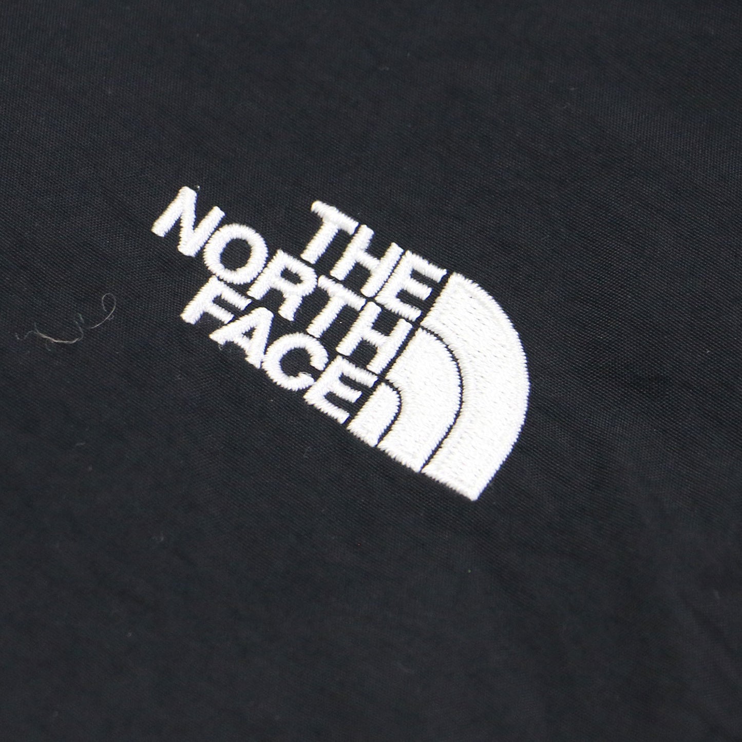 コンパクトジャケット NPW72230 / ブルゾン フード付き ポケッタブル はっ水加工 ナイロン