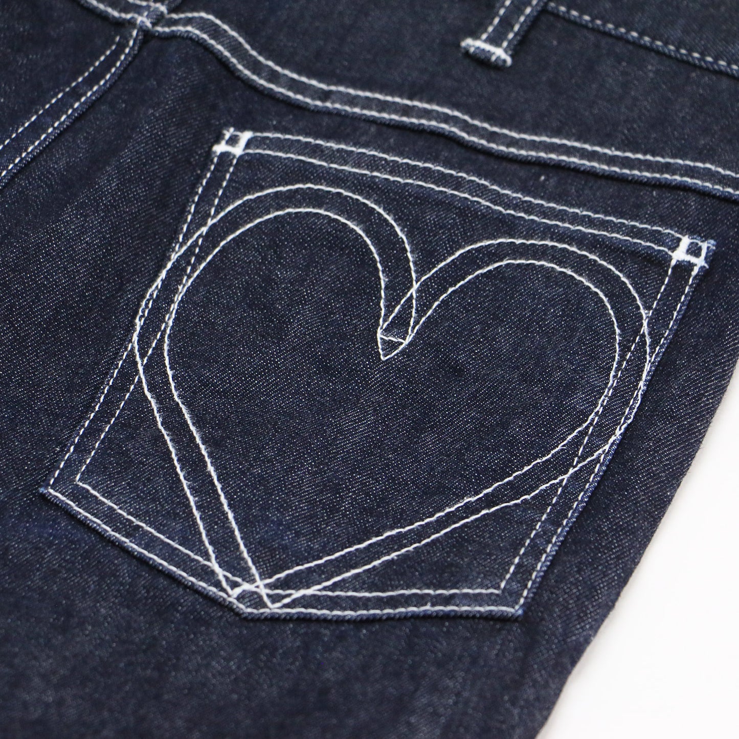 ハート ポケット フレア デニム パンツ / ハイウエスト 刺繍 コットン