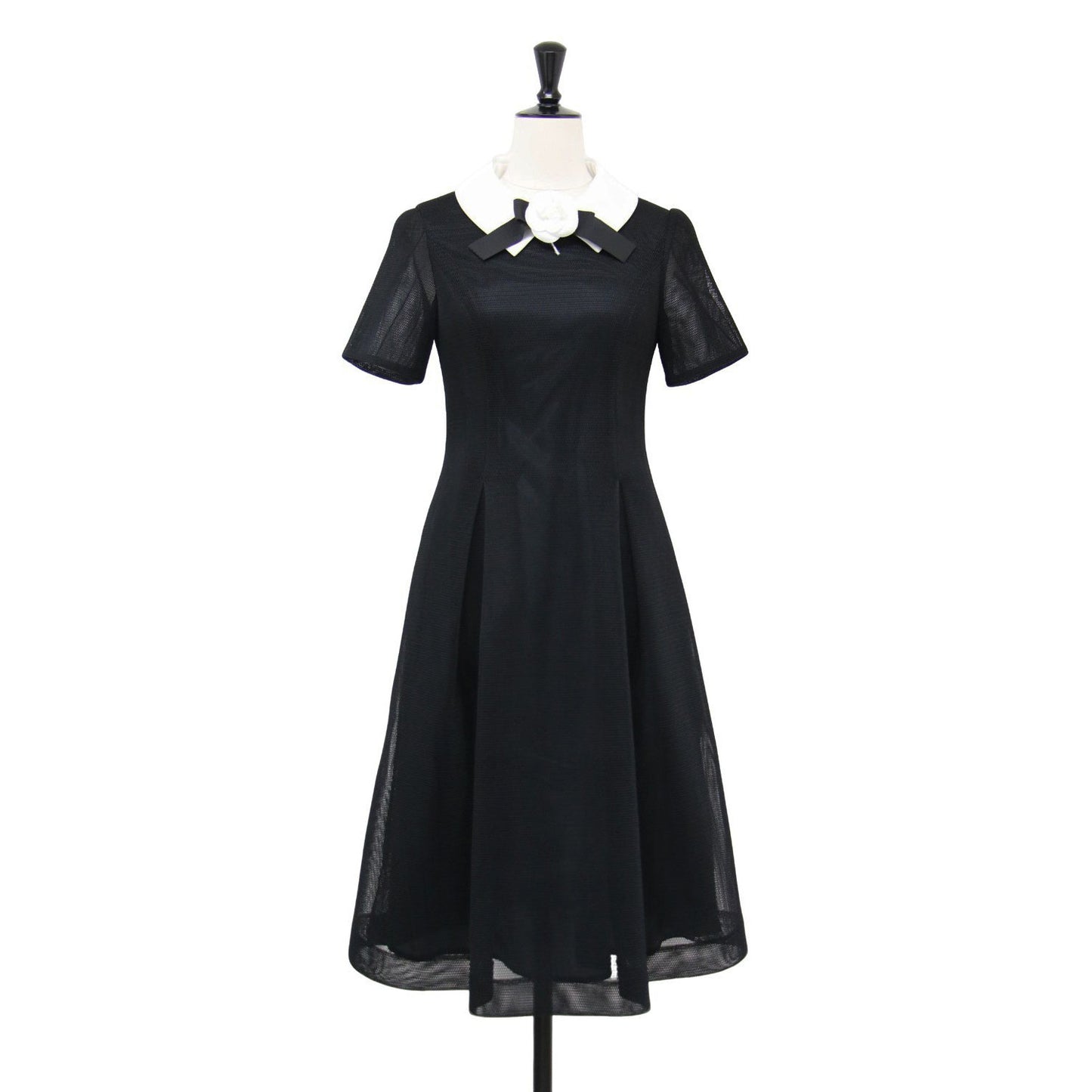 24春夏 コサージュ付き 白襟 メッシュ ドレス / ワンピース 半袖 ミディ丈 タック フレア