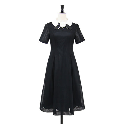 24春夏 コサージュ付き 白襟 メッシュ ドレス / ワンピース 半袖 ミディ丈 タック フレア