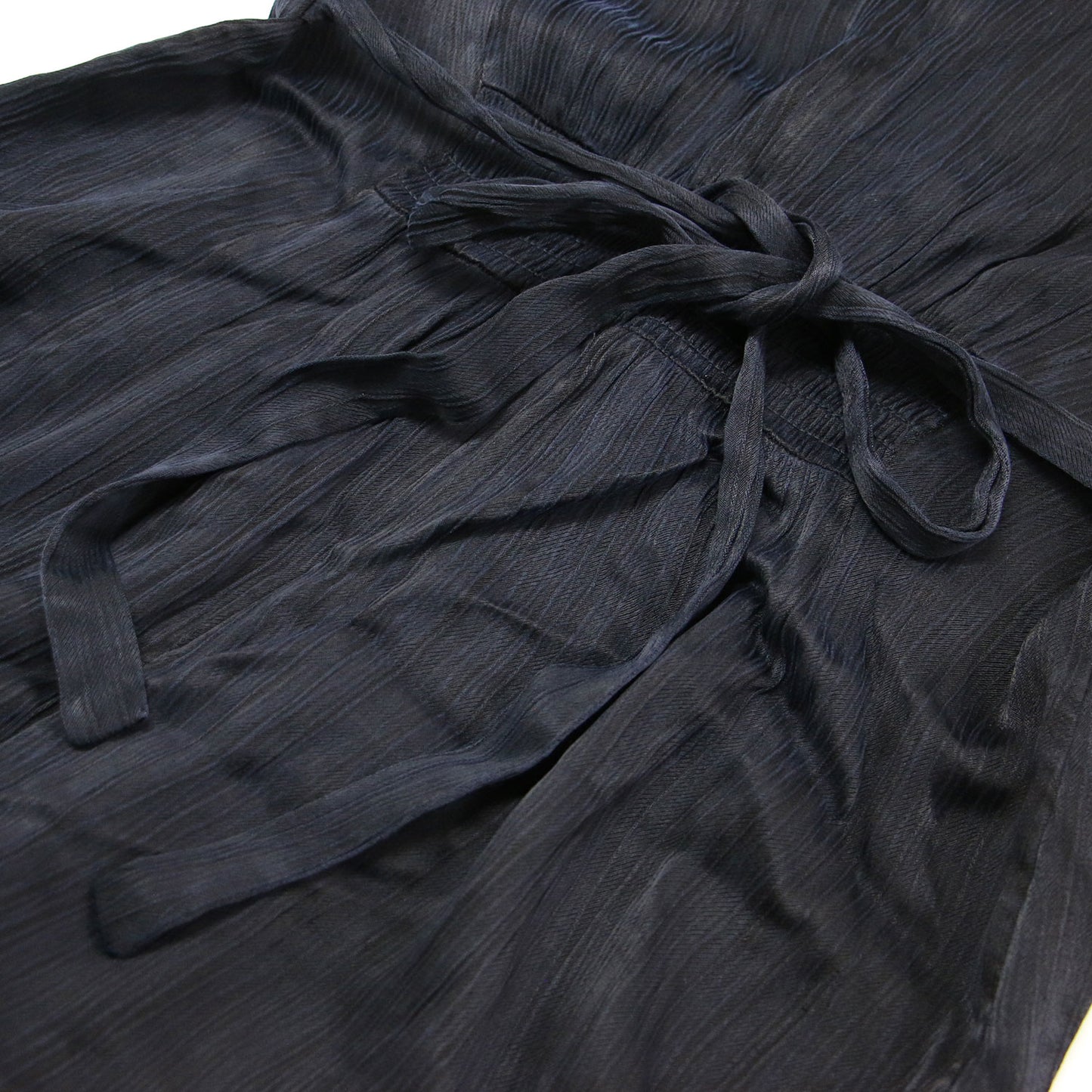 22秋冬 サテン タック ワンピース / ドレス 長袖 Vネック ロング丈 フレア リボン