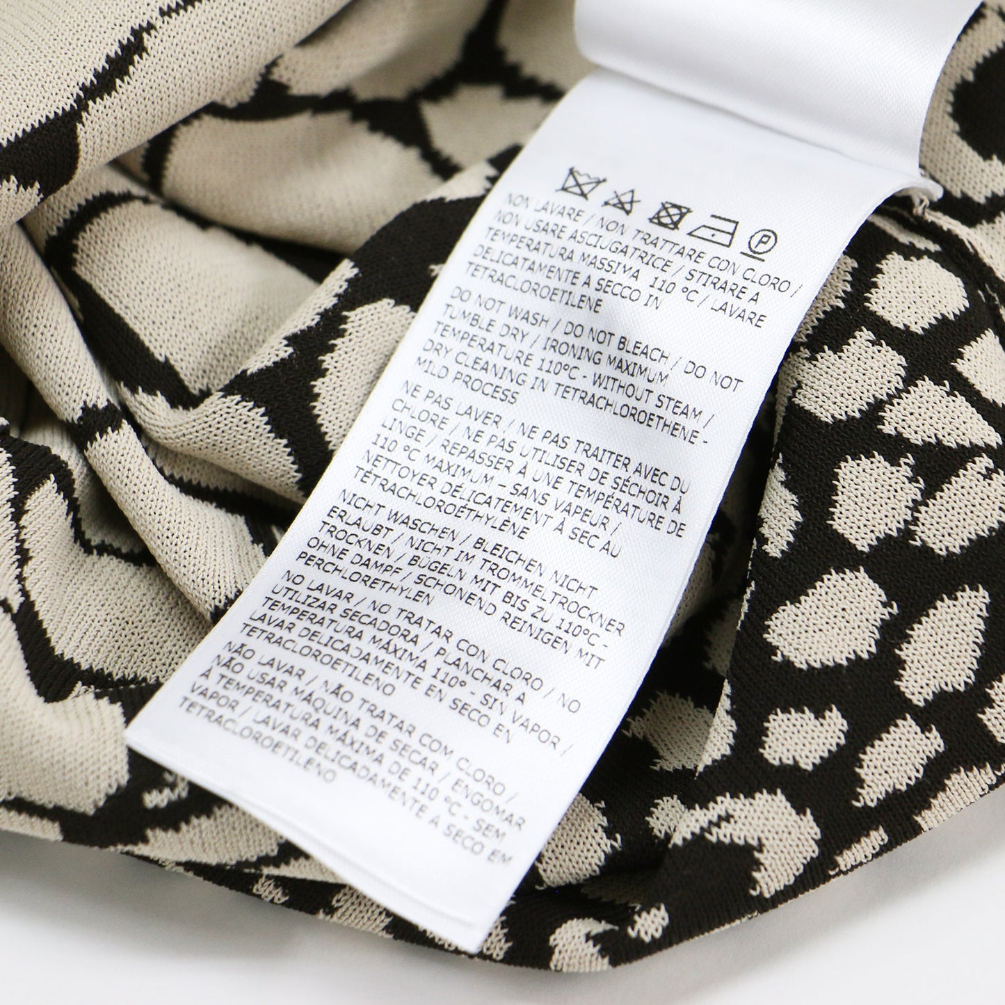 アニマル柄 ノースリーブ ニット ワンピース / ミディ丈 Aライン フレア ストレッチ イタリア製