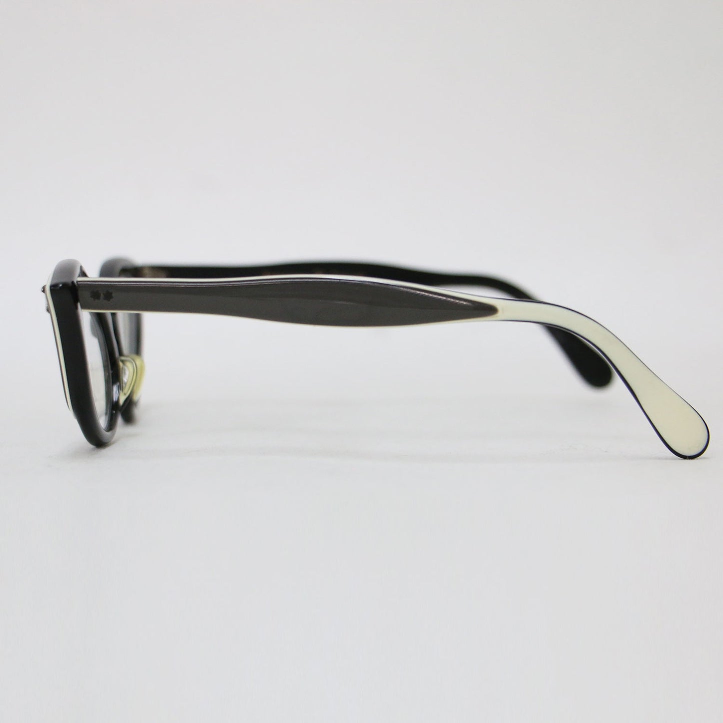 キャットアイ セルフレーム 眼鏡 / アイウェア 配色 メタル パーツ ヴィンテージ