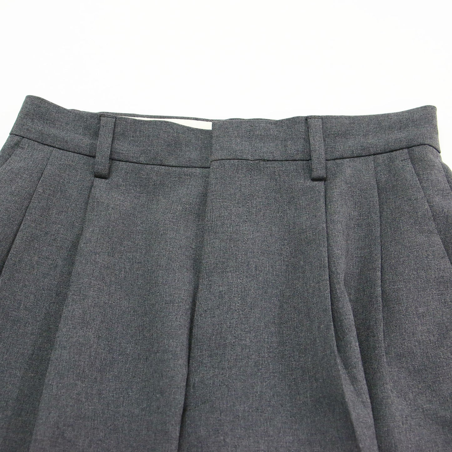 BLACK 24秋冬 トラヴィス パンツ / ストレート タック センタープレス