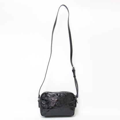 エリス 型押し エナメルレザー ショルダーバッグ / ポシェット 肩掛け 斜め掛け バタフライ エンボス