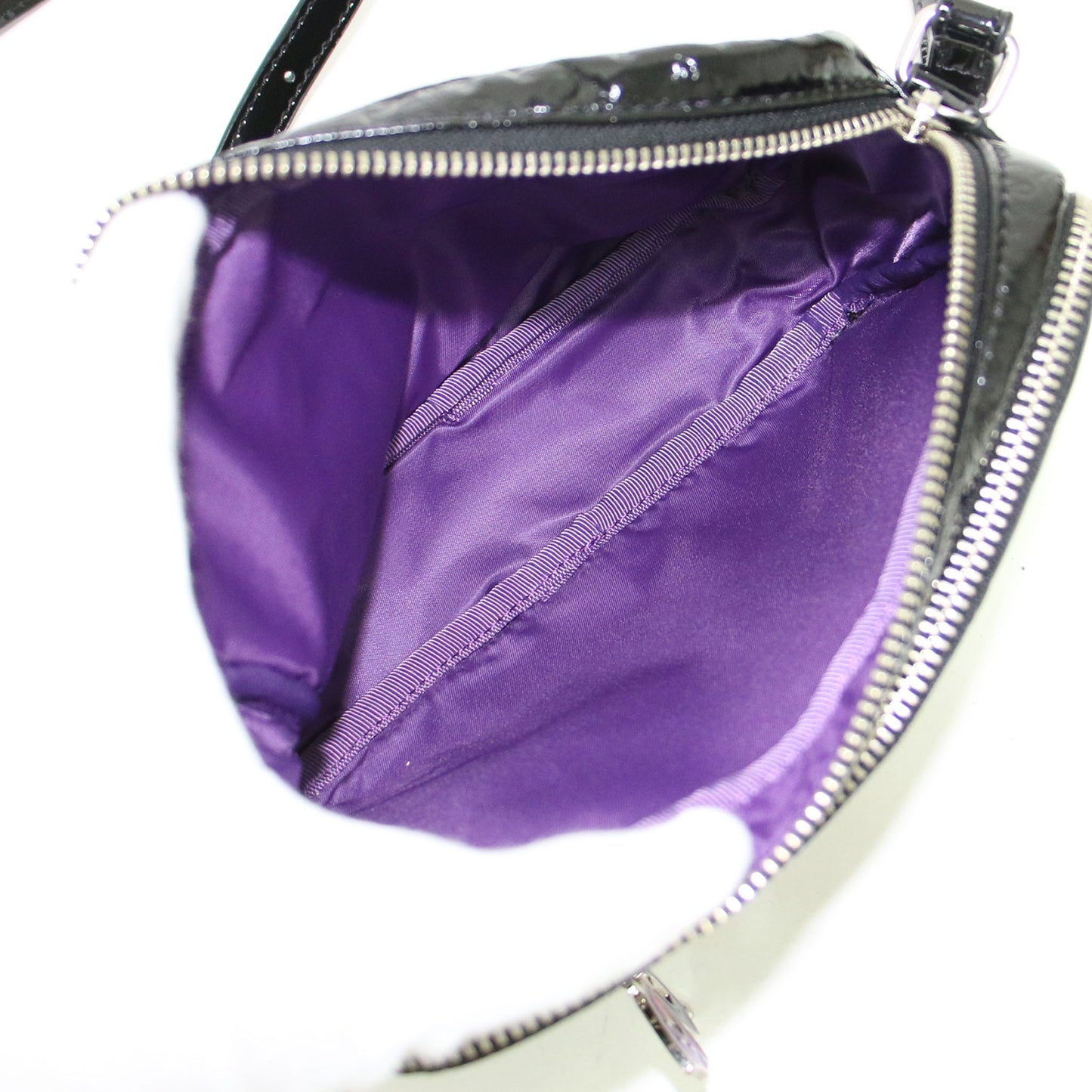 エリス 型押し エナメルレザー ショルダーバッグ / ポシェット 肩掛け 斜め掛け バタフライ エンボス