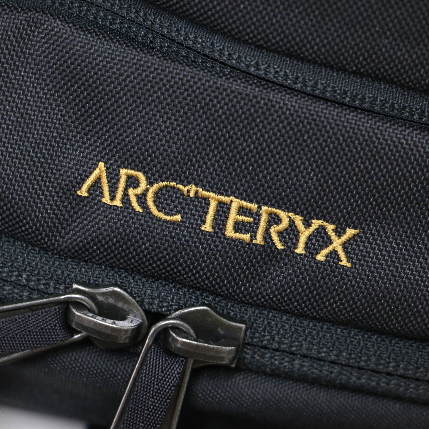 マンティス 16 バックパック / MANTIS デイパック リュック