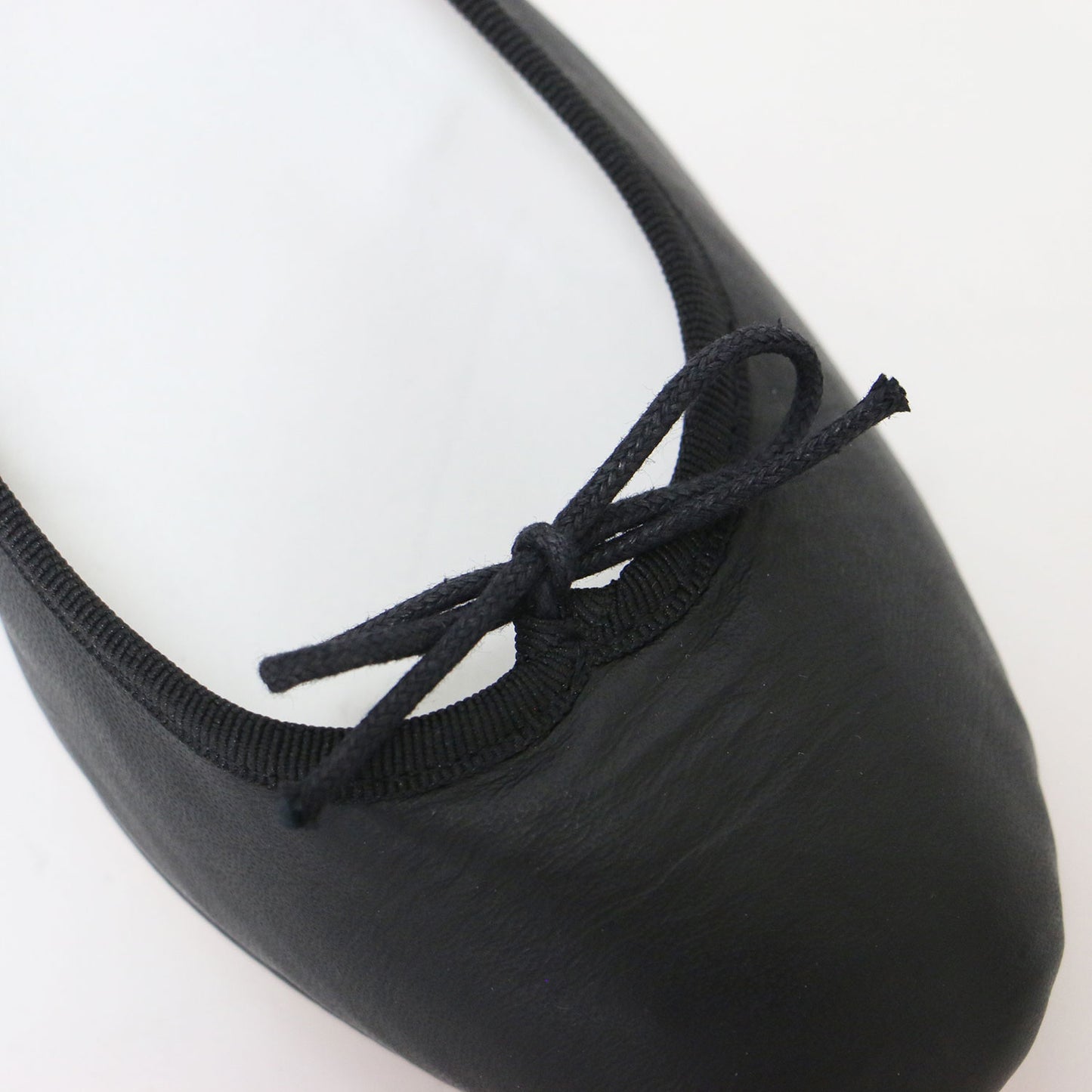 レザー バレエシューズ / BALLERINE パンプス ラウンドトゥ ローヒール