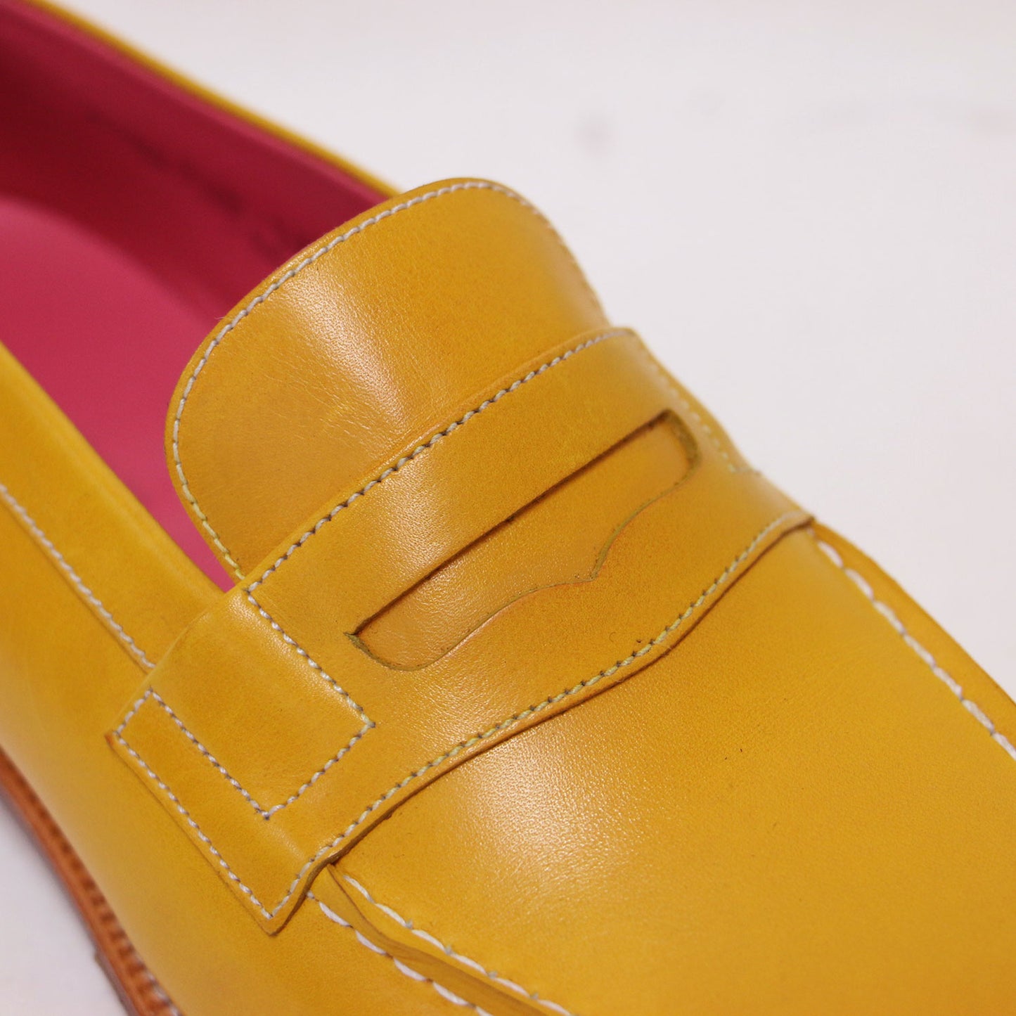 カーフレザー シグニチャー ローファー / スリッポン フラット 牛革