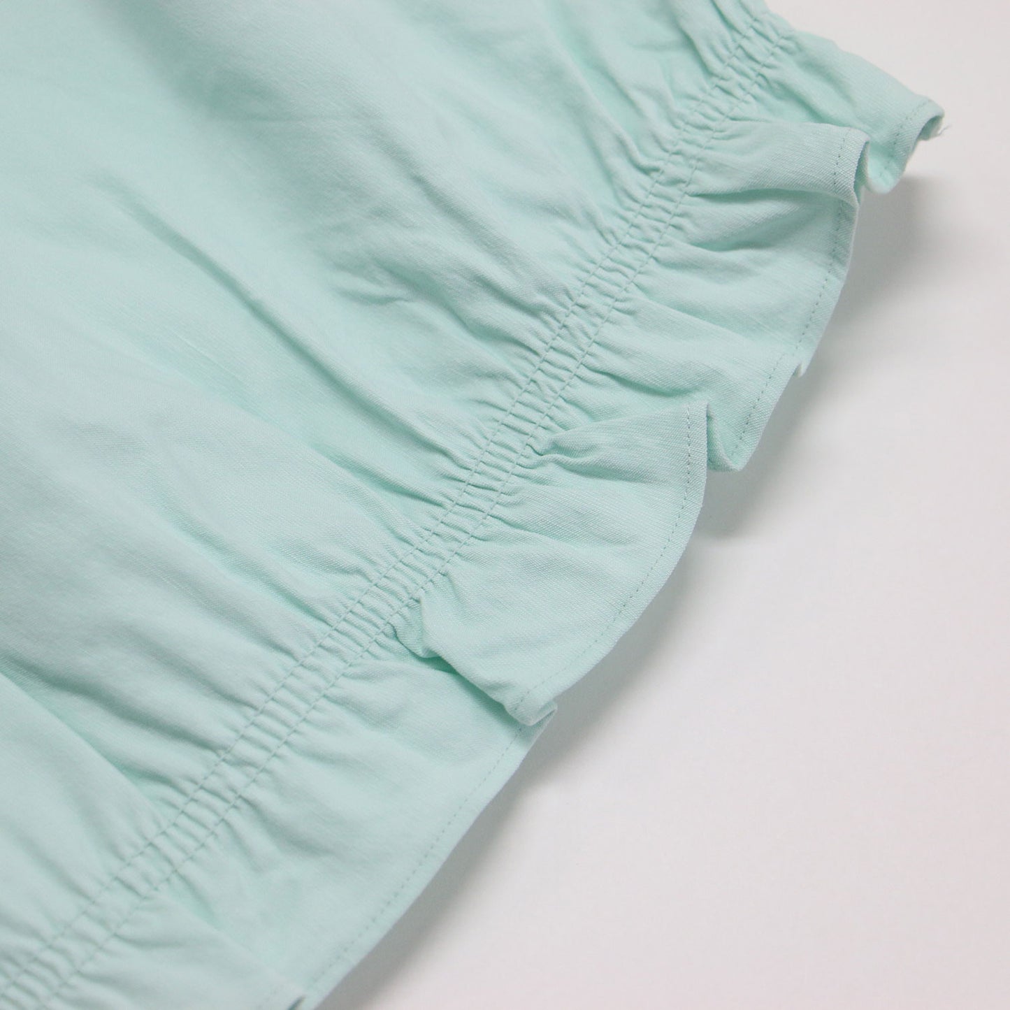 25春夏 ショートスリーブ クルーネック ブラウス / Lush Linen Jenie Blouse 半袖 5分袖 ギャザー ストレッチ ウォッシャブル