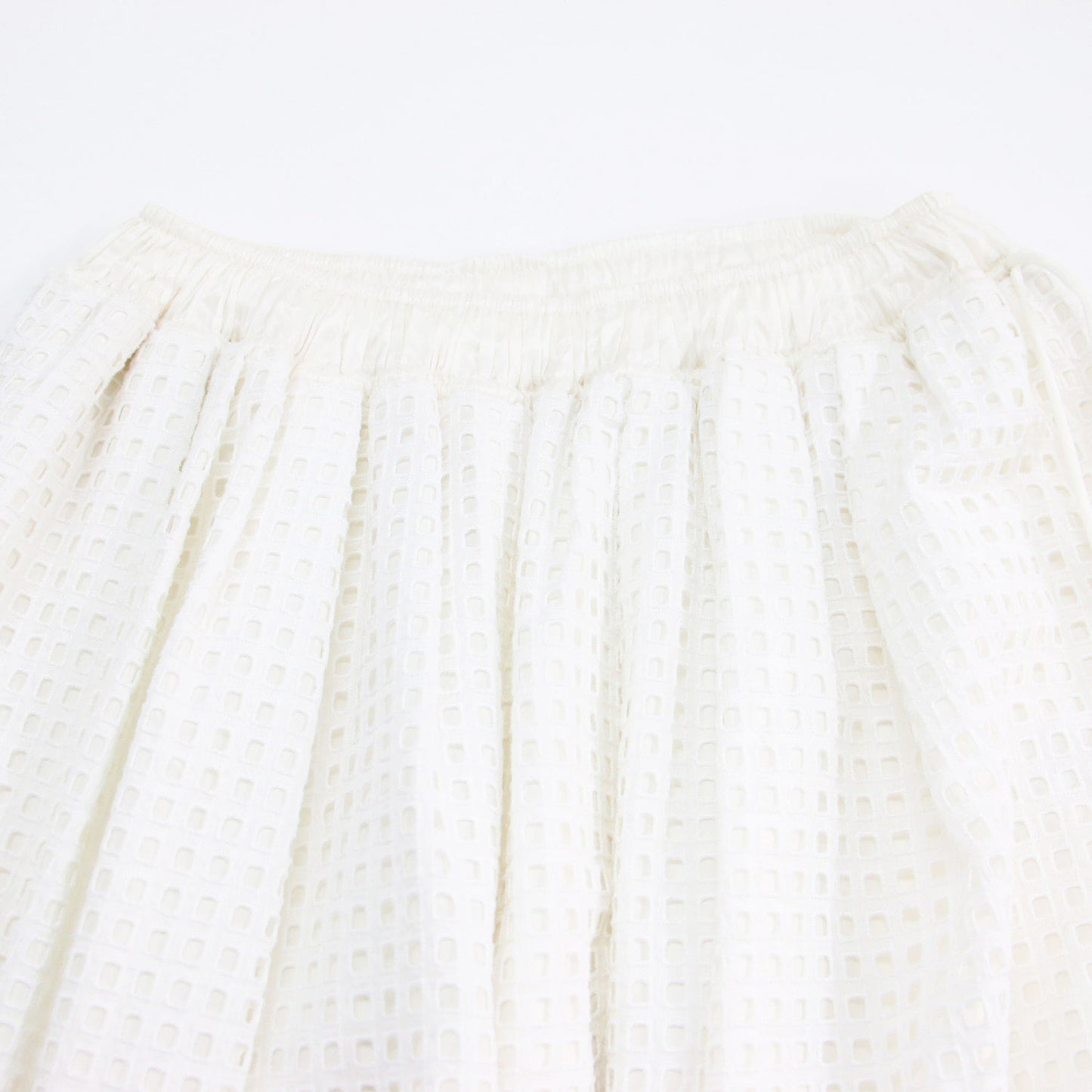 コットン エンブロイダリー ショートパンツ / キュロット ハーフパンツ レース 総刺繍 タック ウエストゴム シルク コットン