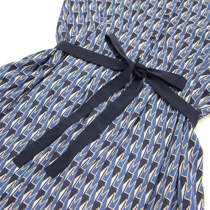 24秋冬 Mダイヤモン ドシェイプ パターン プリント ワンピース / ドレス 長袖 ミディ丈 ボウタイ リボン フレア タック 総柄