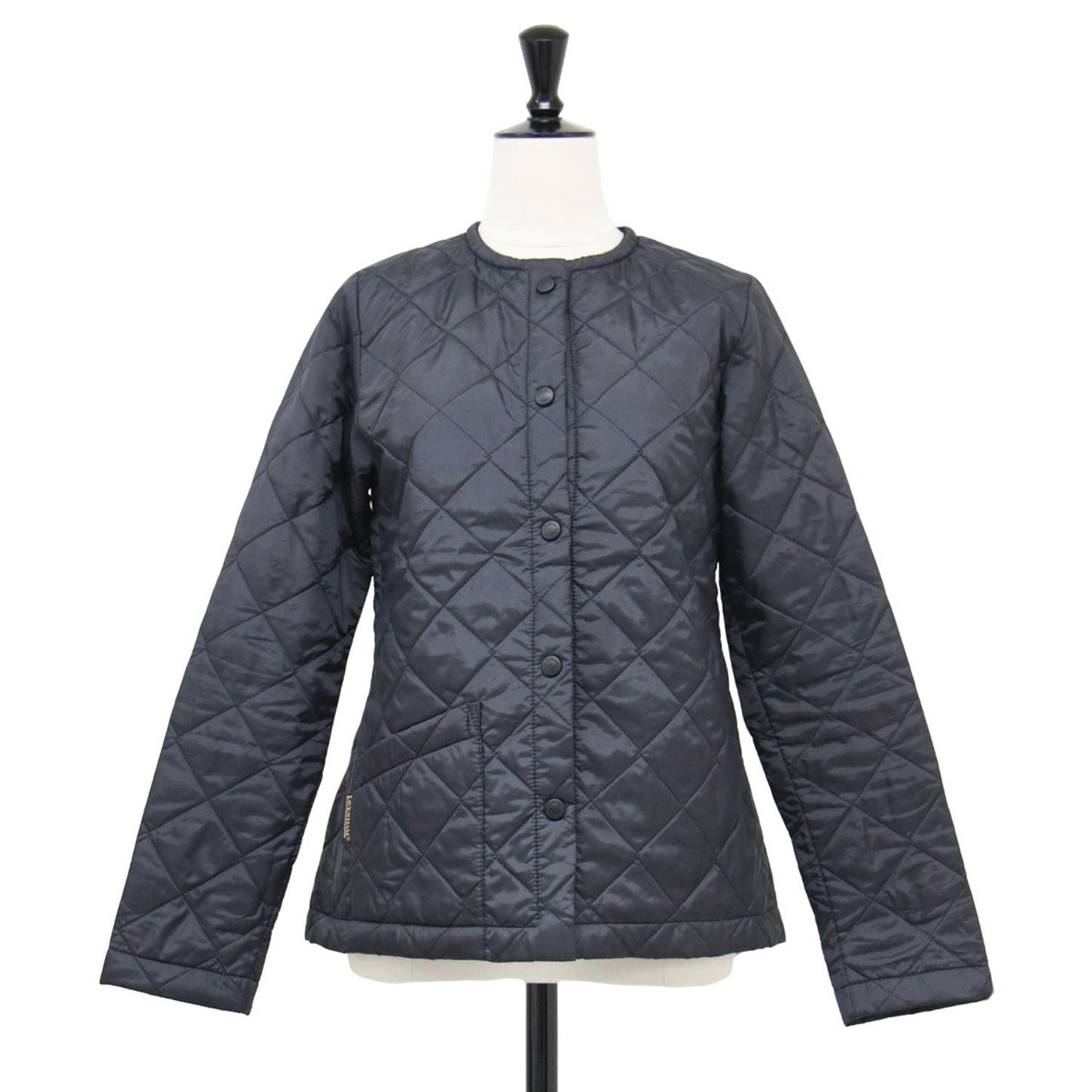 ノーカラー キルティング ジャケット / ショート丈 長袖 クルーネック 中わた