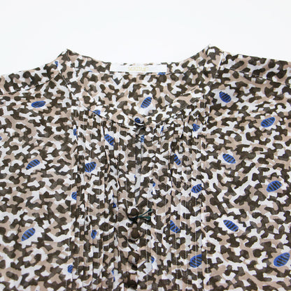 23春夏 コットン プリント ノースリーブ ブラウス / シャツ クルーネック タック シアー Aライン 総柄