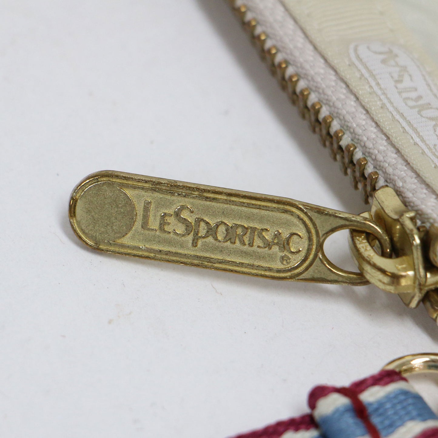 × KEITA MARUYAMA 別注 クジャク 刺繍 リスレット ポーチ / Kujaku Ivory Essential Wristlet ハンドバッグ