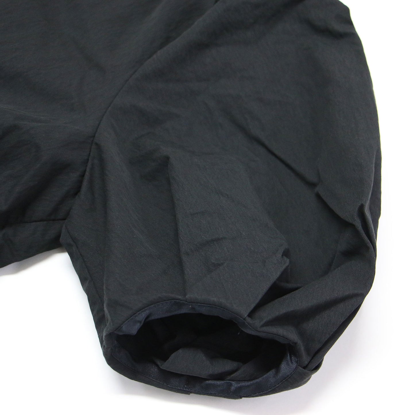 23春夏 ハイカウントギャバジン パフスリーブ ブラウス / プルオーバー 5分袖 キーネック パフスリーブ ギャザー フレア コットン