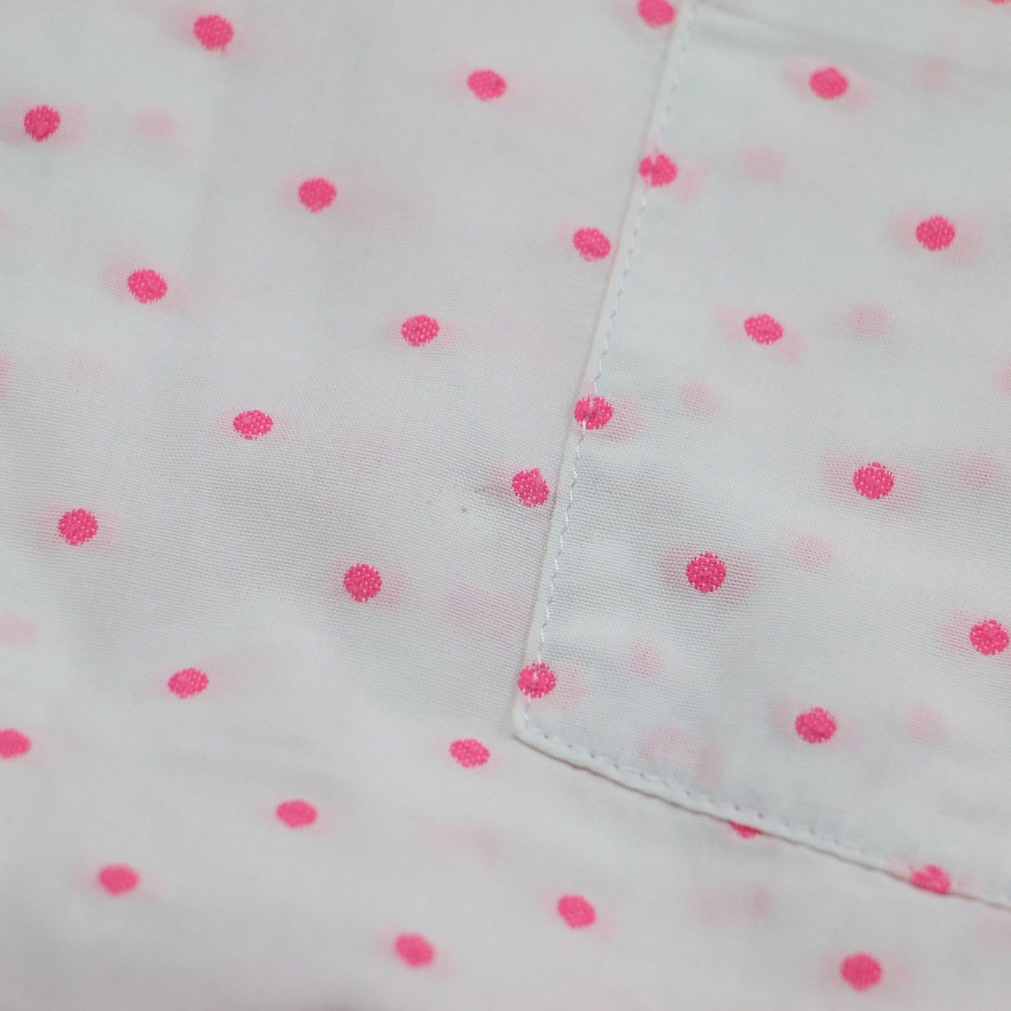 ドット 半袖 シャツ / ブラウス ボックスシルエット コンパクト ヘムライン 胸ポケット