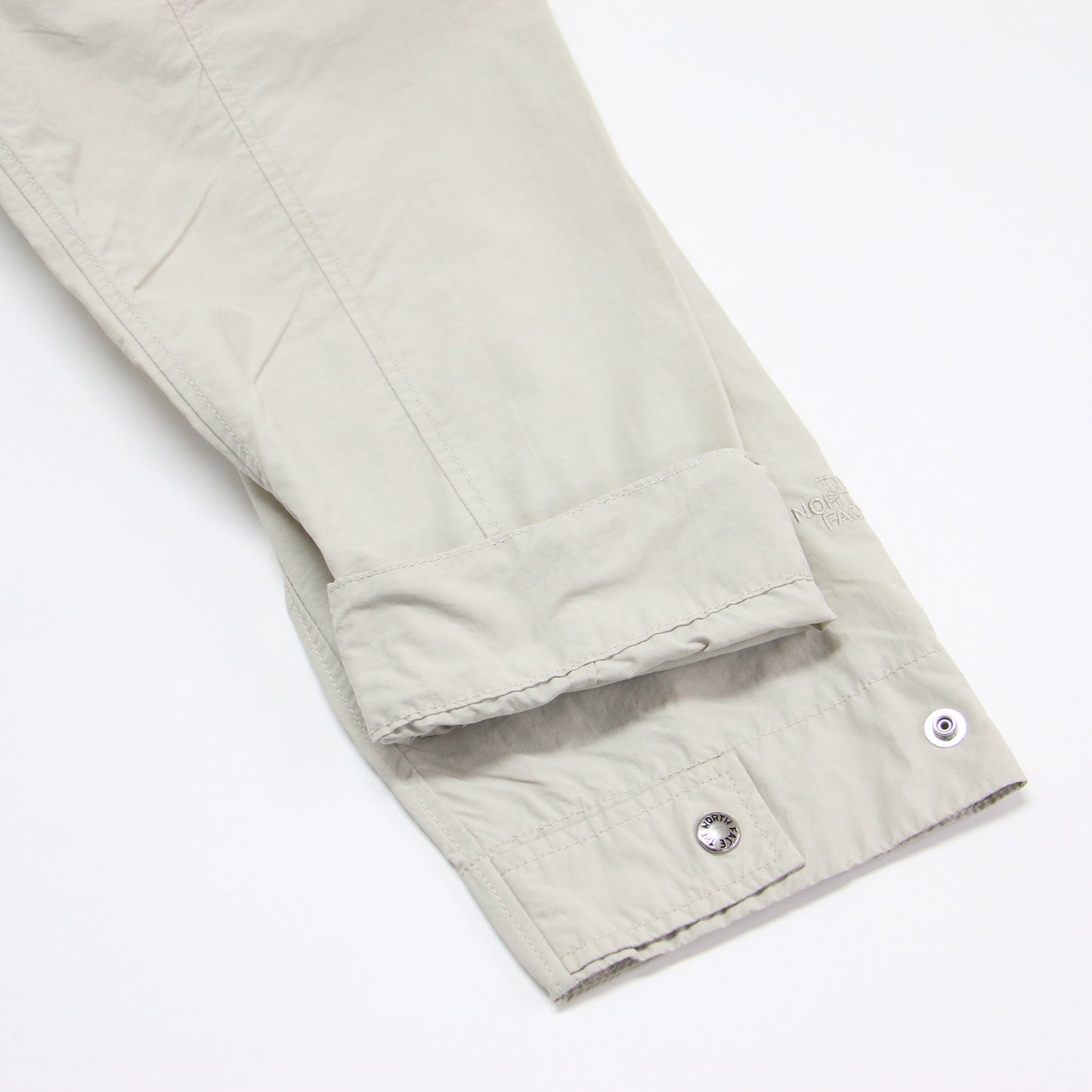 ロールパック ジャーニーズ コート NPW22360 / Rollpack Journeys Coat 長袖 膝丈 フード ギャザー スナップボタン ブランドロゴ 刺繍 ナイロン