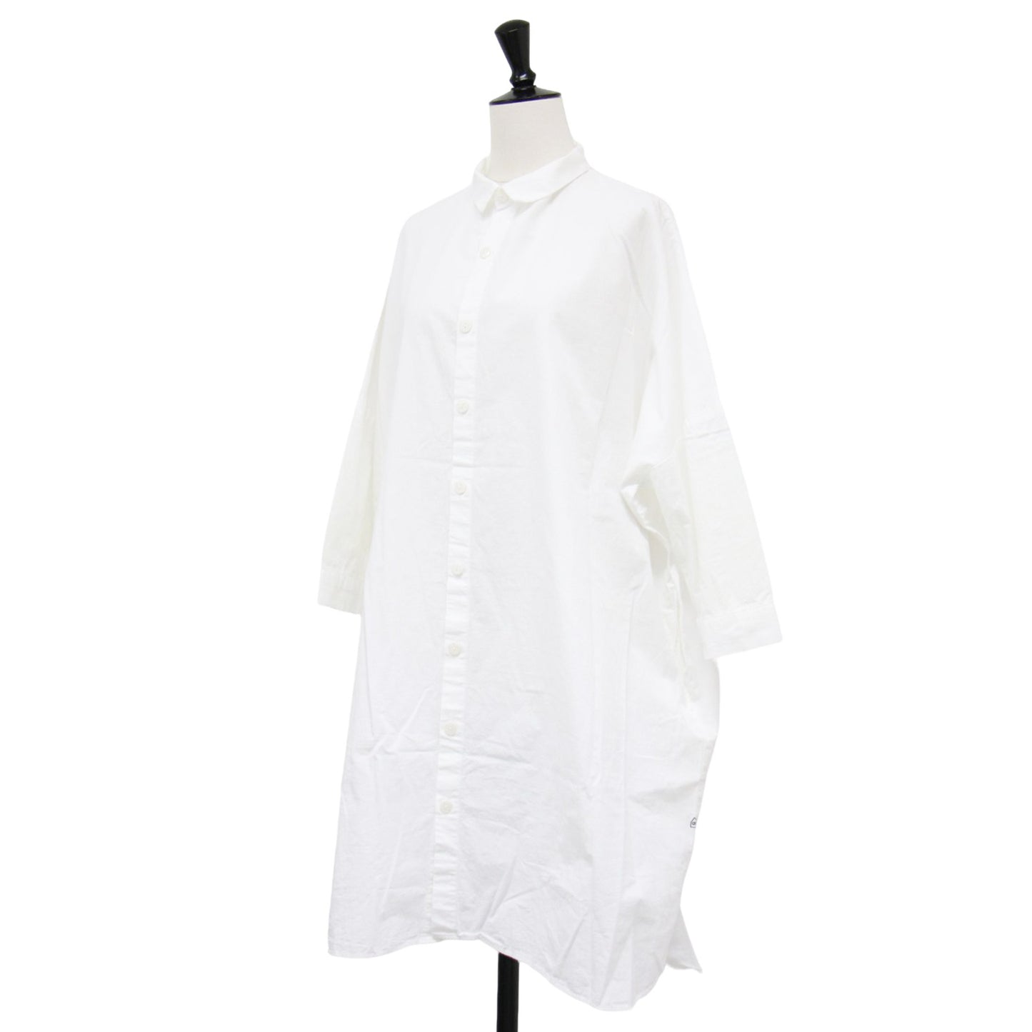 やわらかコットン ロングシャツ / チュニック 長袖 ドロップショルダー ワイド ロゴ 刺繍