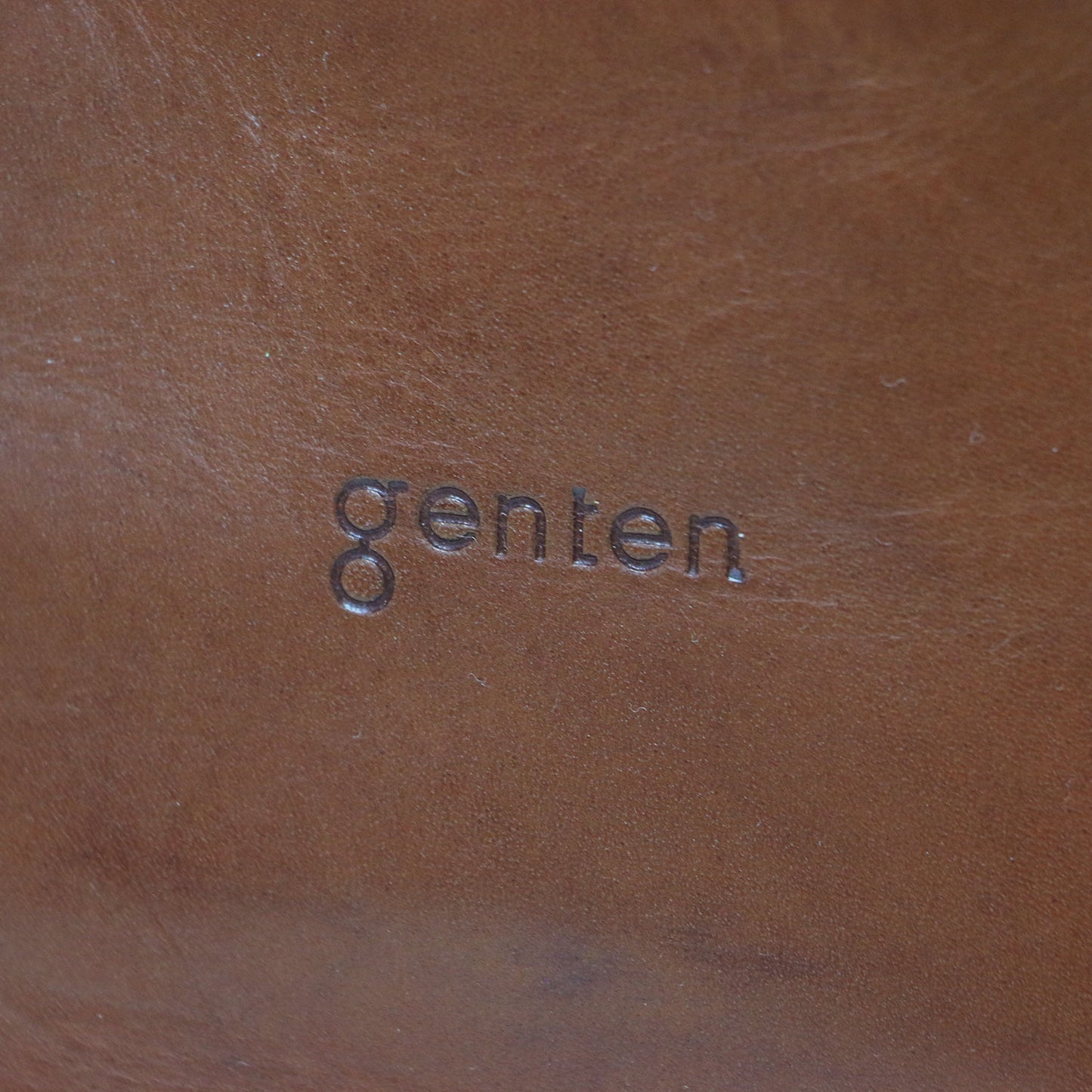 レザー アマーノ トートバッグ S / ハンドバッグ ステッチ ロゴ 牛革