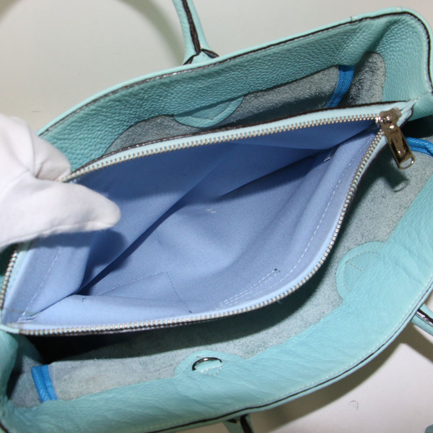 カウレザー トートバッグ / ハンドバッグ ネームタグ付き 本革