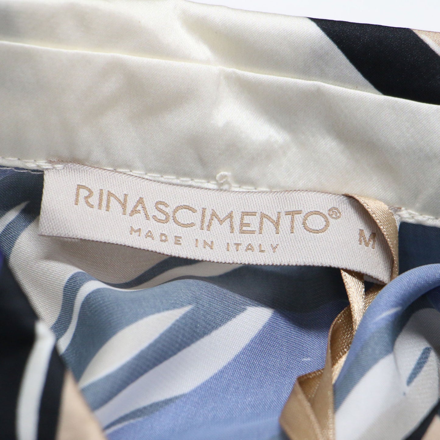 幾何学柄 ロング シャツワンピース / 7分袖 フレア 総柄 プリント サテン