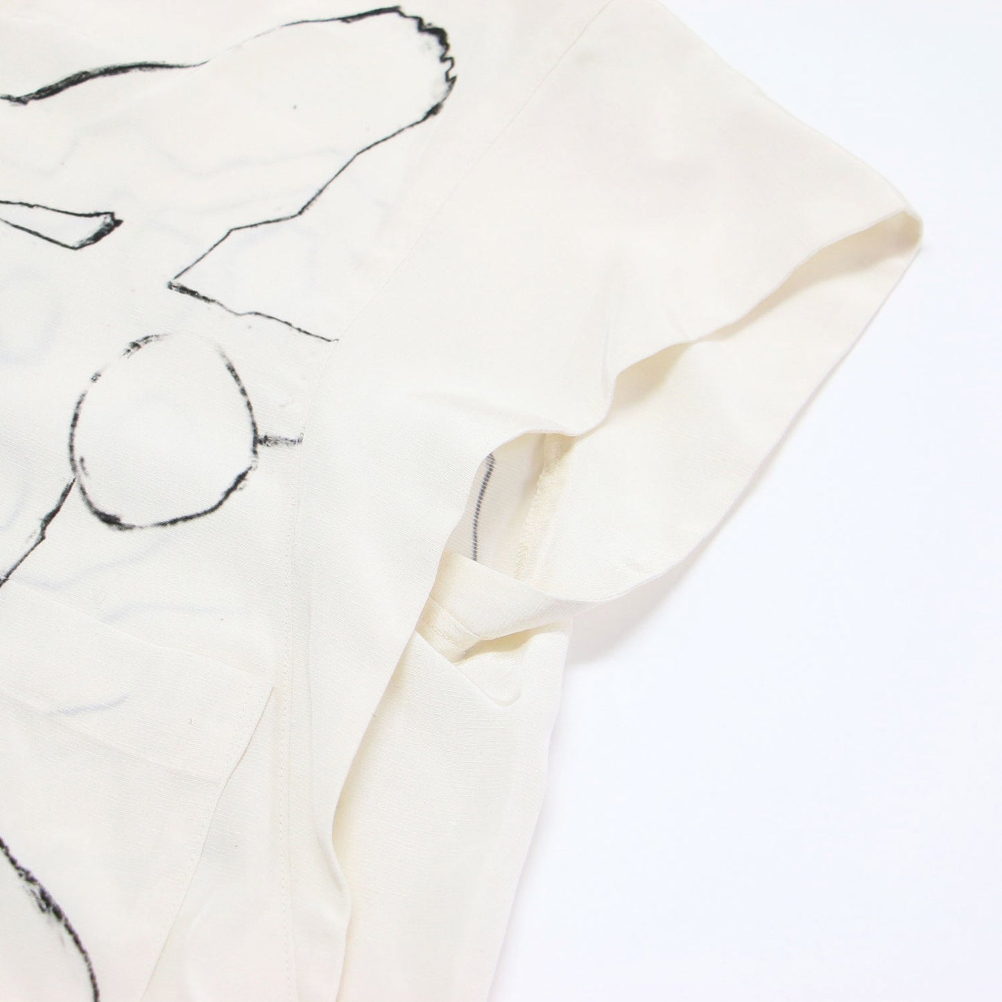 25春夏 グラフィック プリント Vネック ブラウス / Ulrike pullover プルオーバー キャップスリーブ シルク