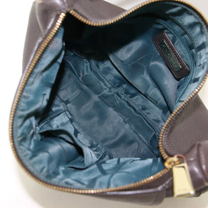 レザー ショルダーバッグ / クロスボディ 肩掛け 2WAY 半円型 ファスナー