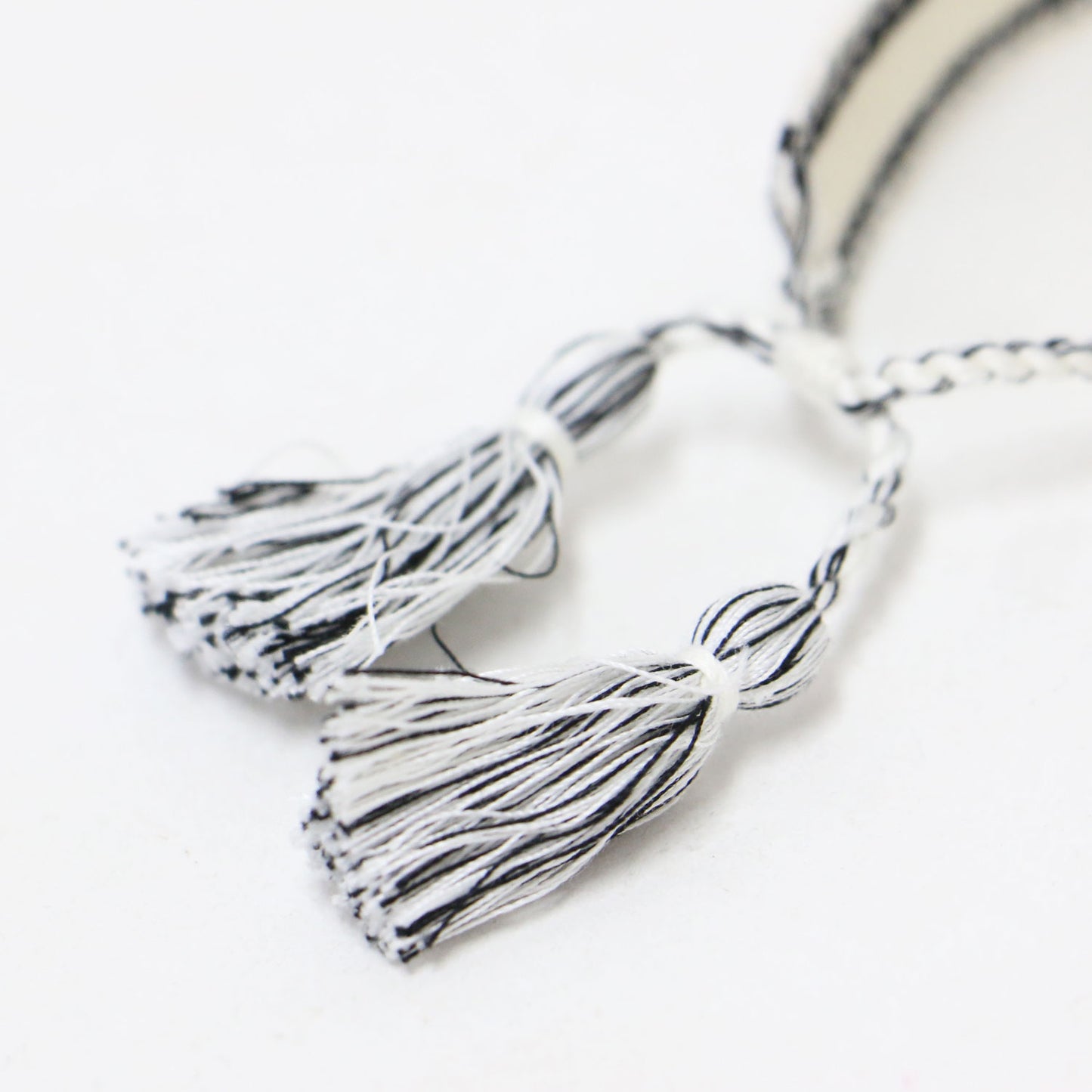 ロゴ 刺繍 ファブリック ブレスレット 2点セット / ミサンガ ウィービングブレスレット タッセル