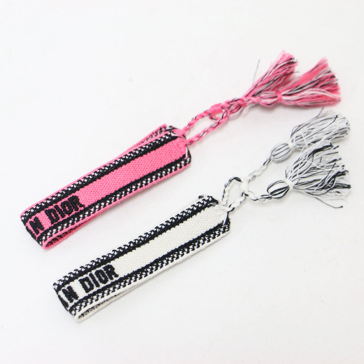 ロゴ 刺繍 ファブリック ブレスレット 2点セット / ミサンガ ウィービングブレスレット タッセル