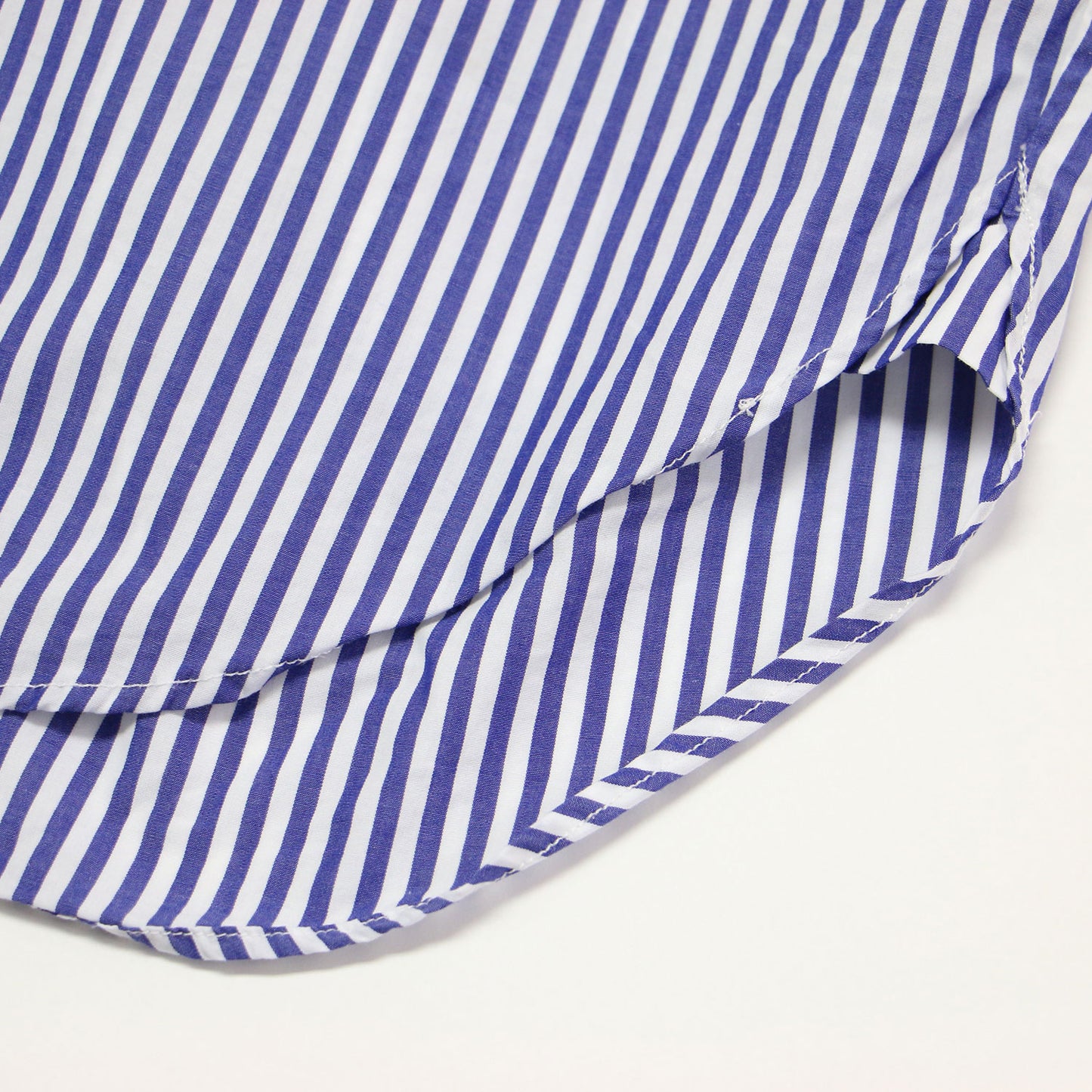 22秋冬 コットン ポプリン ギャザースリーブ シャツ / ブラウス バンドカラー 長袖 ボリュームスリーブ ストライプ