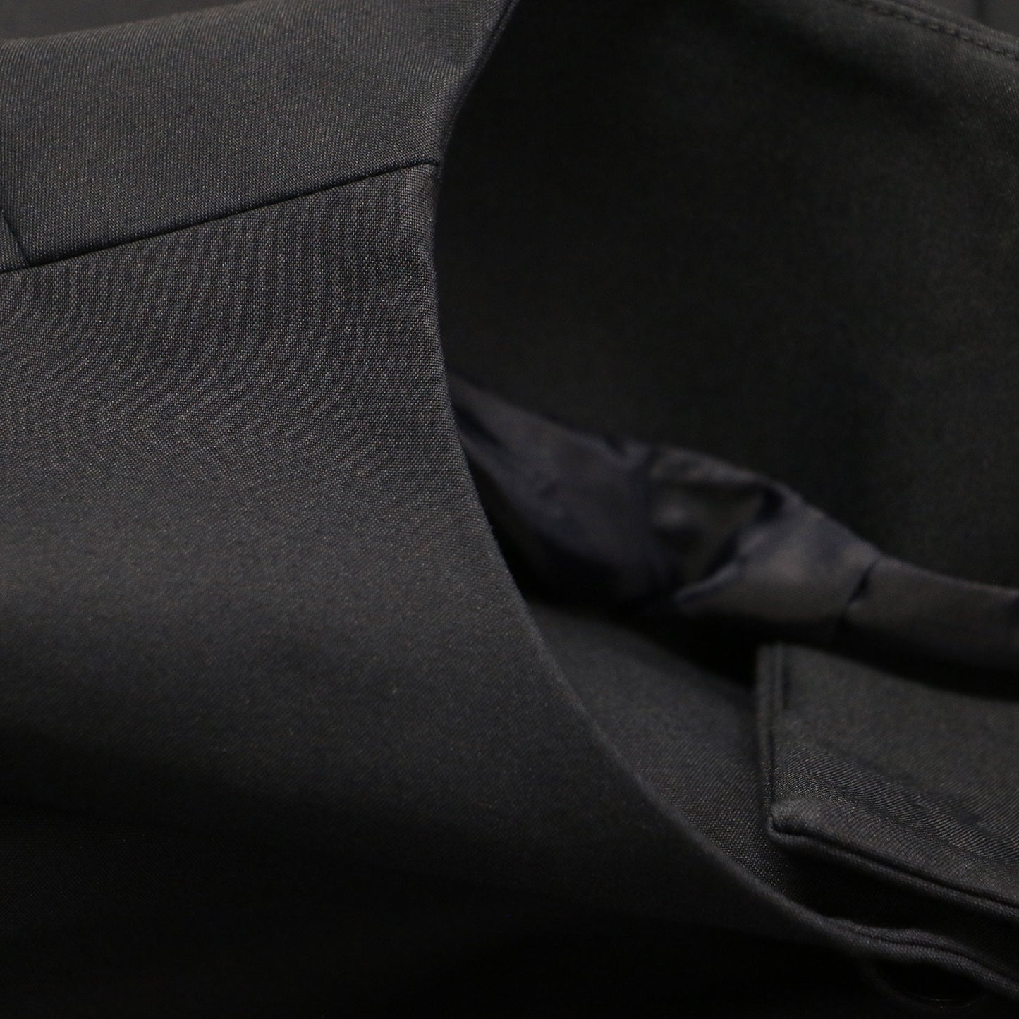 22秋冬 バックペプラム ノーカラー コート / 長袖 膝丈 コクーンシルエット ダウンショルダー