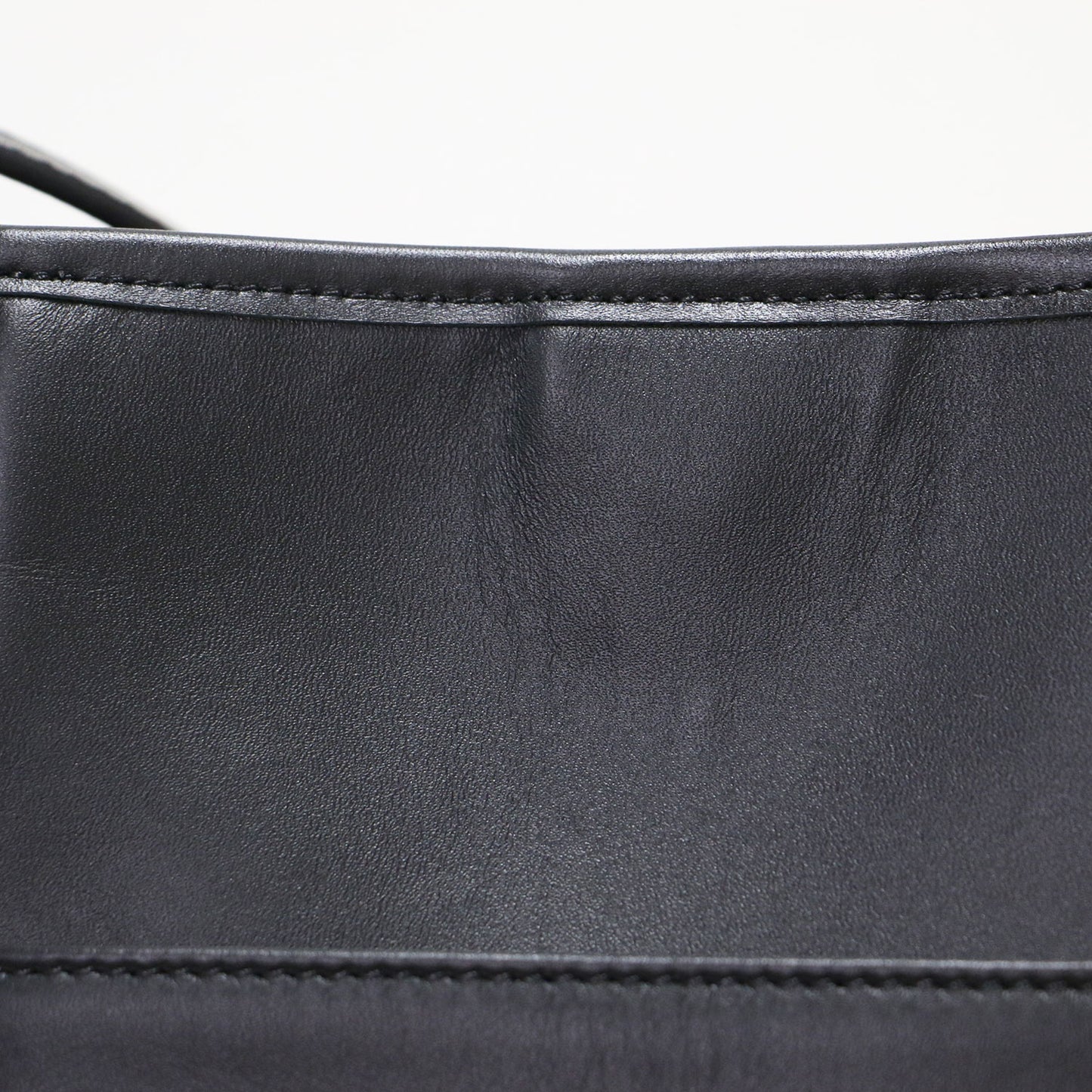 24秋冬 カウファー ショルダーバッグ / ポシェット 斜め掛け 肩掛け コンビ 本革