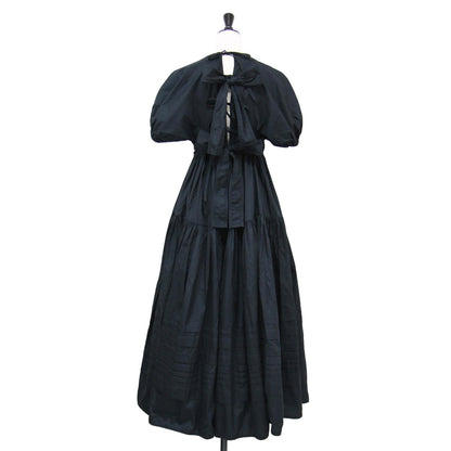 パフスリーブ ティアード ボリューム ロング ワンピース / ドレス マキシ丈 半袖 クルーネック リボン コットン