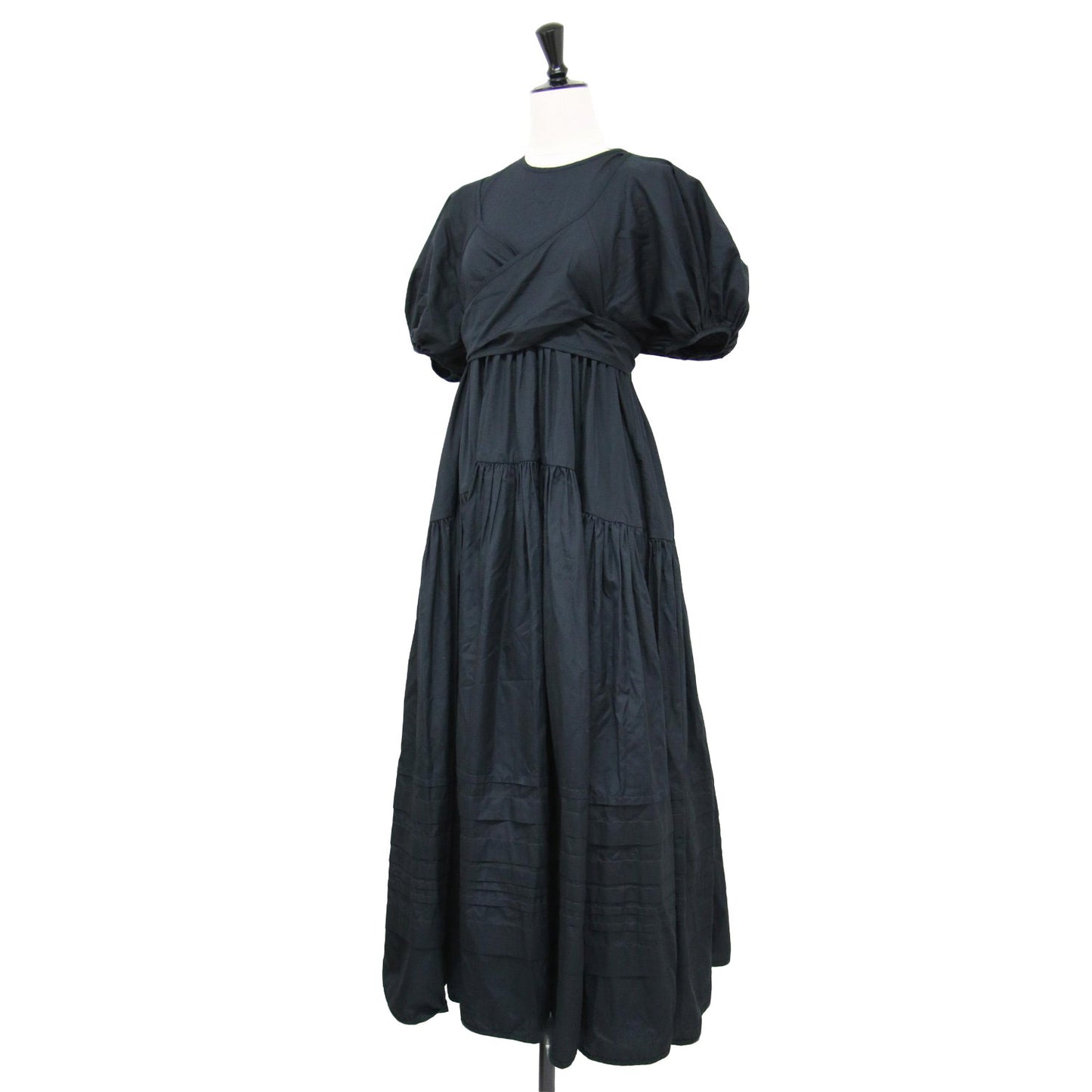 パフスリーブ ティアード ボリューム ロング ワンピース / ドレス マキシ丈 半袖 クルーネック リボン コットン