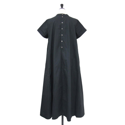 ハイネック Aライン ワンピース / ドレス 半袖 ロング丈 フレア メタルボタン コットン